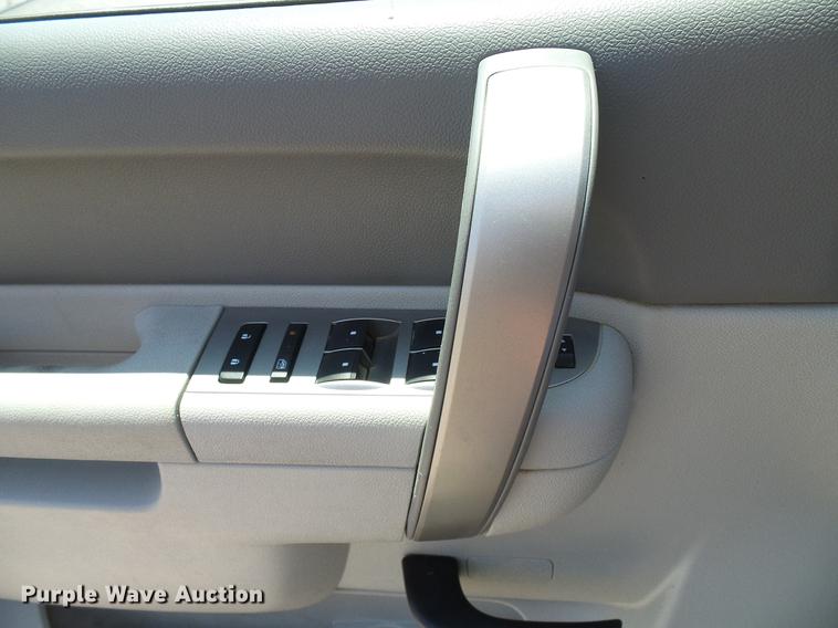 image for item DD5278 2012 Chevrolet Silverado 1500 Ext. Cab pickup truck