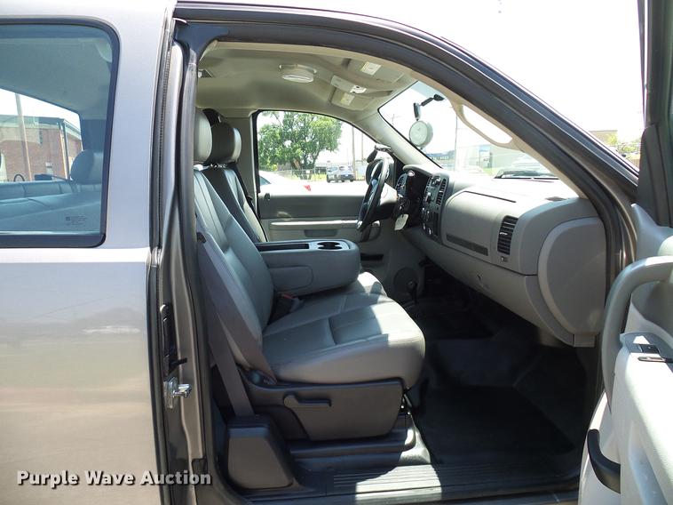 image for item DD5278 2012 Chevrolet Silverado 1500 Ext. Cab pickup truck