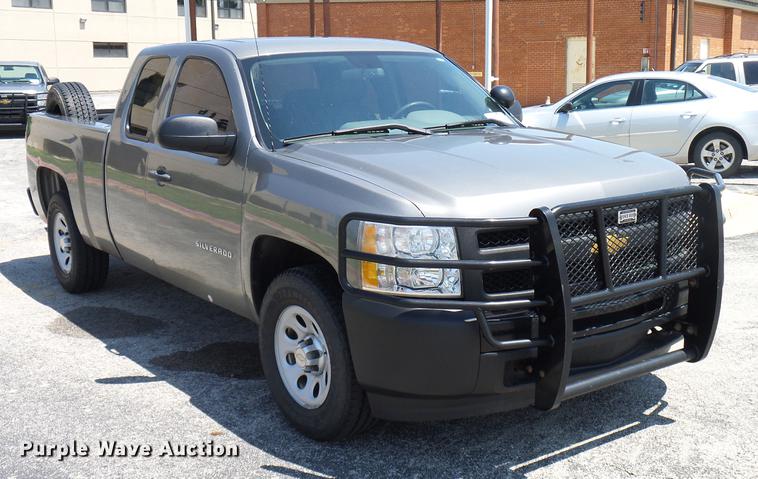 image for item DD5279 2013 Chevrolet Silverado 1500 Ext. Cab pickup truck