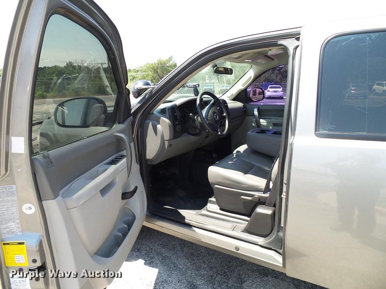 image for item DD5279 2013 Chevrolet Silverado 1500 Ext. Cab pickup truck