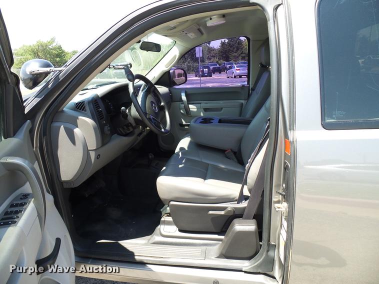 image for item DD5279 2013 Chevrolet Silverado 1500 Ext. Cab pickup truck