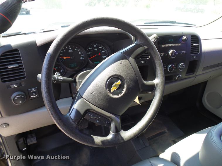 image for item DD5279 2013 Chevrolet Silverado 1500 Ext. Cab pickup truck