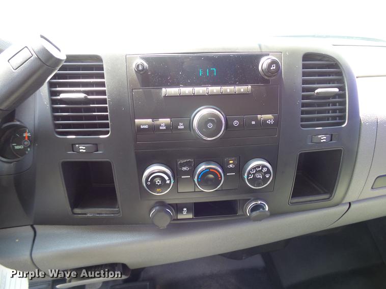 image for item DD5279 2013 Chevrolet Silverado 1500 Ext. Cab pickup truck