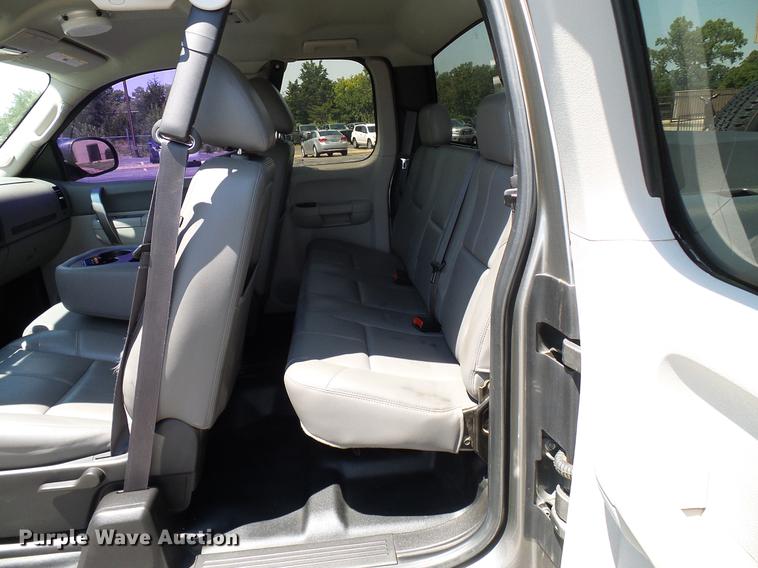 image for item DD5279 2013 Chevrolet Silverado 1500 Ext. Cab pickup truck