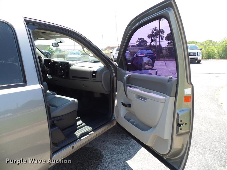 image for item DD5279 2013 Chevrolet Silverado 1500 Ext. Cab pickup truck