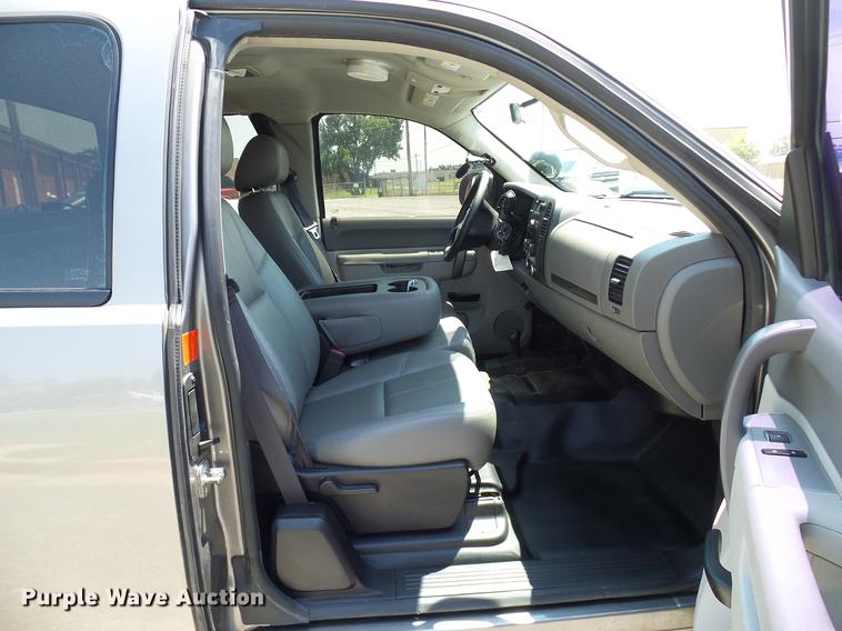 image for item DD5279 2013 Chevrolet Silverado 1500 Ext. Cab pickup truck