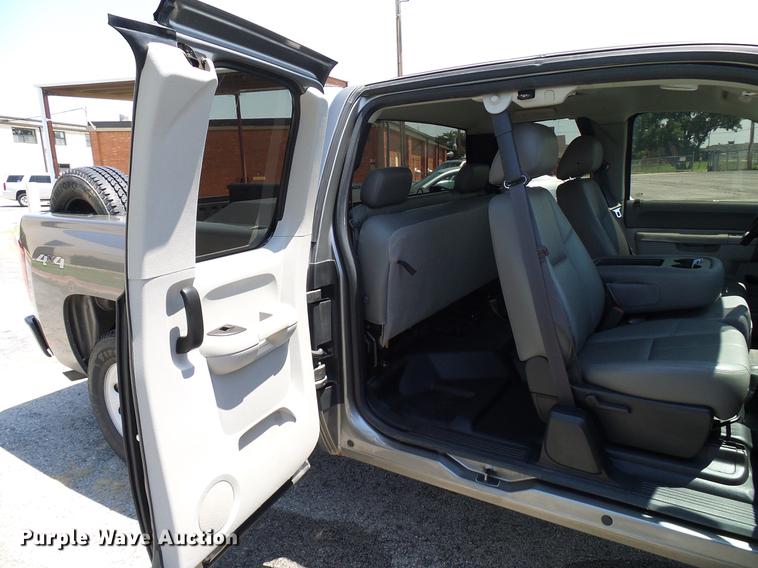 image for item DD5279 2013 Chevrolet Silverado 1500 Ext. Cab pickup truck
