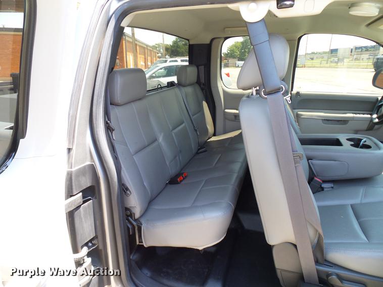 image for item DD5279 2013 Chevrolet Silverado 1500 Ext. Cab pickup truck