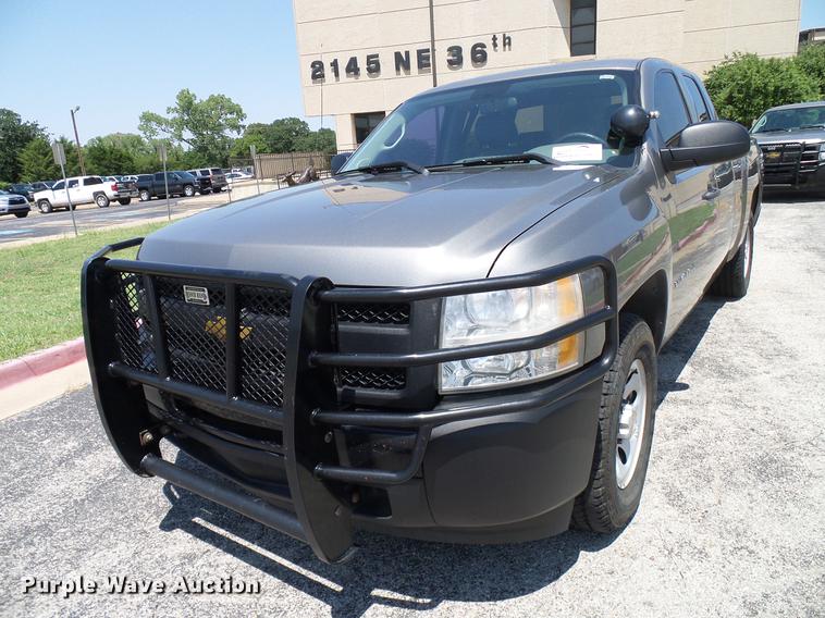image for item DD5279 2013 Chevrolet Silverado 1500 Ext. Cab pickup truck