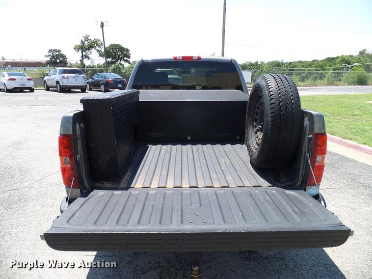 image for item DD5279 2013 Chevrolet Silverado 1500 Ext. Cab pickup truck