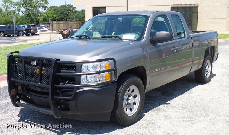 image for item DD5280 2013 Chevrolet Silverado 1500 Ext. Cab pickup truck