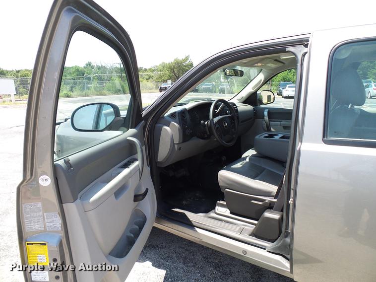 image for item DD5280 2013 Chevrolet Silverado 1500 Ext. Cab pickup truck