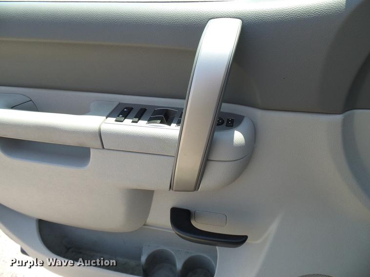 image for item DD5280 2013 Chevrolet Silverado 1500 Ext. Cab pickup truck