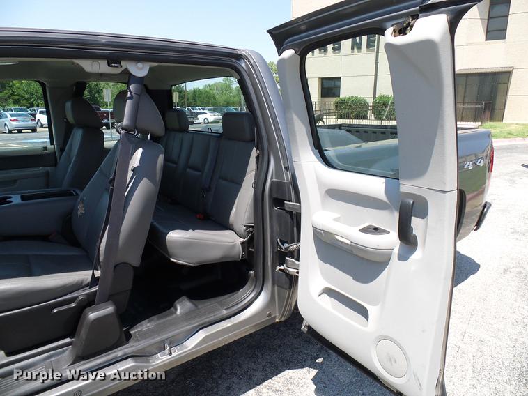image for item DD5280 2013 Chevrolet Silverado 1500 Ext. Cab pickup truck