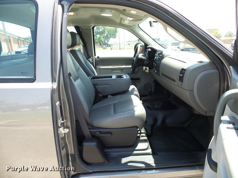 image for item DD5280 2013 Chevrolet Silverado 1500 Ext. Cab pickup truck