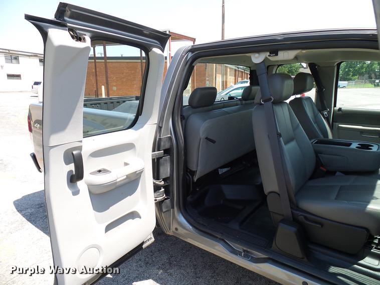 image for item DD5280 2013 Chevrolet Silverado 1500 Ext. Cab pickup truck