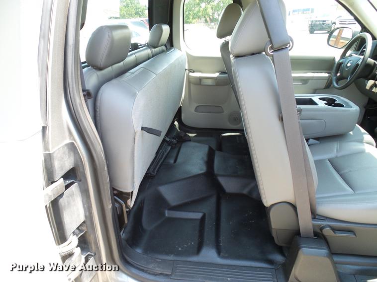 image for item DD5280 2013 Chevrolet Silverado 1500 Ext. Cab pickup truck