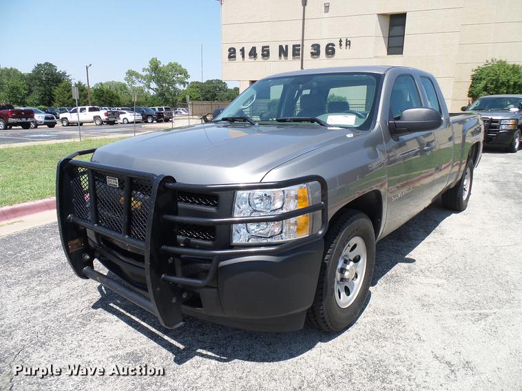 image for item DD5280 2013 Chevrolet Silverado 1500 Ext. Cab pickup truck