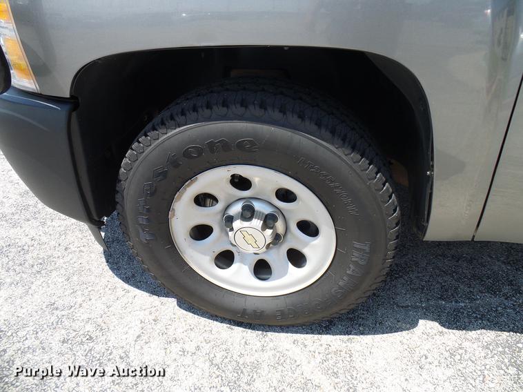 image for item DD5280 2013 Chevrolet Silverado 1500 Ext. Cab pickup truck