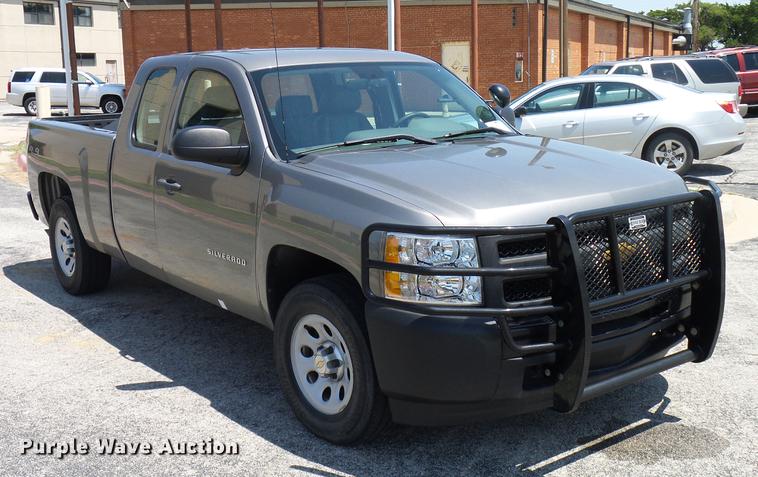 image for item DD5281 2013 Chevrolet Silverado 1500 Ext. Cab pickup truck