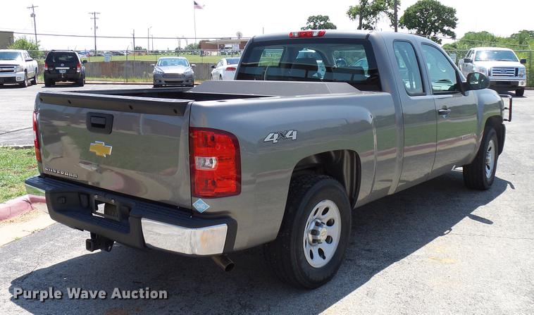 image for item DD5281 2013 Chevrolet Silverado 1500 Ext. Cab pickup truck