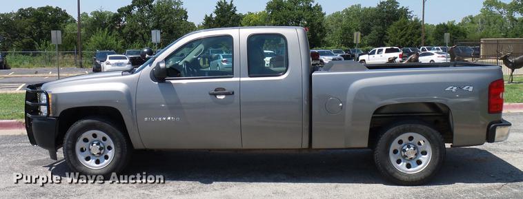 image for item DD5281 2013 Chevrolet Silverado 1500 Ext. Cab pickup truck