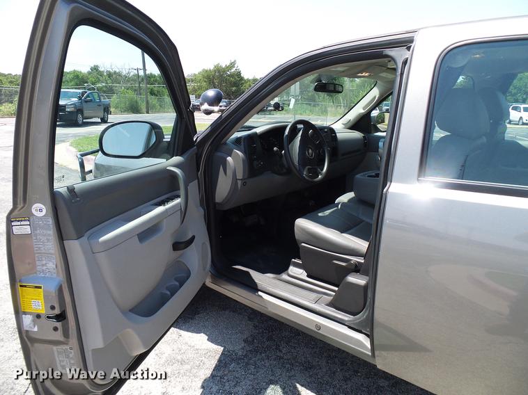 image for item DD5281 2013 Chevrolet Silverado 1500 Ext. Cab pickup truck