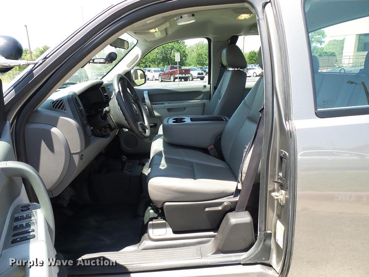 image for item DD5281 2013 Chevrolet Silverado 1500 Ext. Cab pickup truck