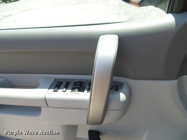 image for item DD5281 2013 Chevrolet Silverado 1500 Ext. Cab pickup truck