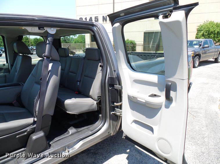 image for item DD5281 2013 Chevrolet Silverado 1500 Ext. Cab pickup truck