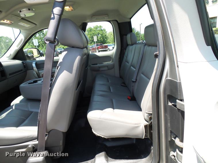 image for item DD5281 2013 Chevrolet Silverado 1500 Ext. Cab pickup truck