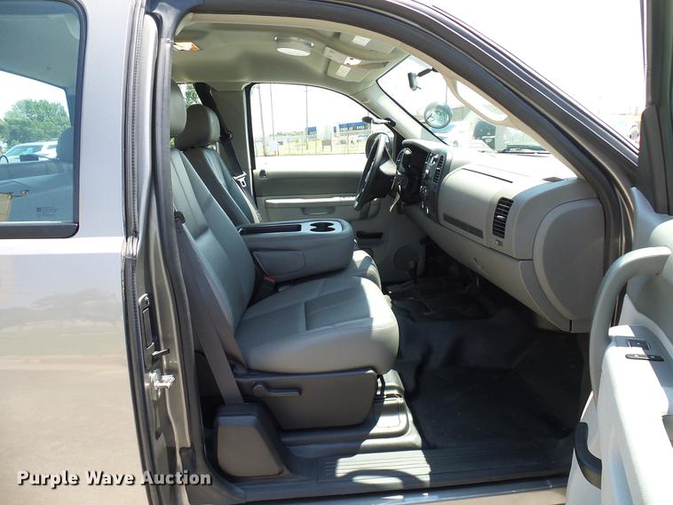 image for item DD5281 2013 Chevrolet Silverado 1500 Ext. Cab pickup truck