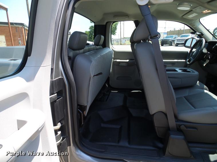 image for item DD5281 2013 Chevrolet Silverado 1500 Ext. Cab pickup truck