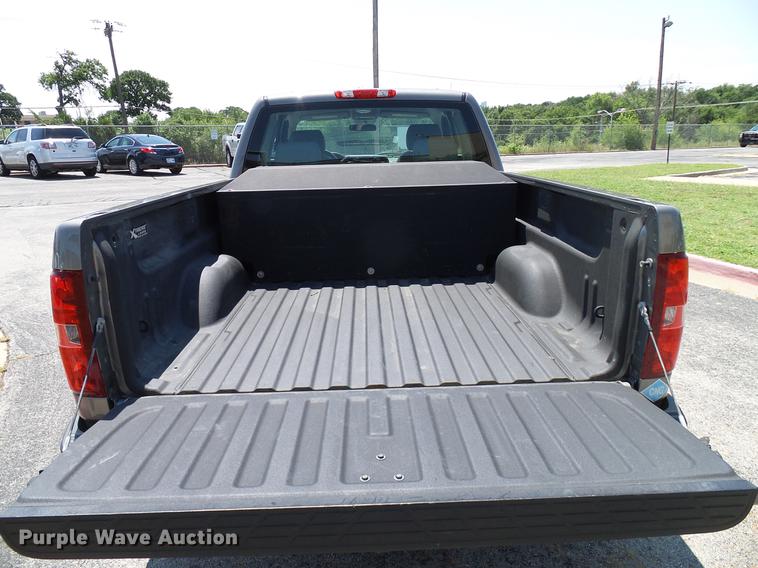 image for item DD5281 2013 Chevrolet Silverado 1500 Ext. Cab pickup truck