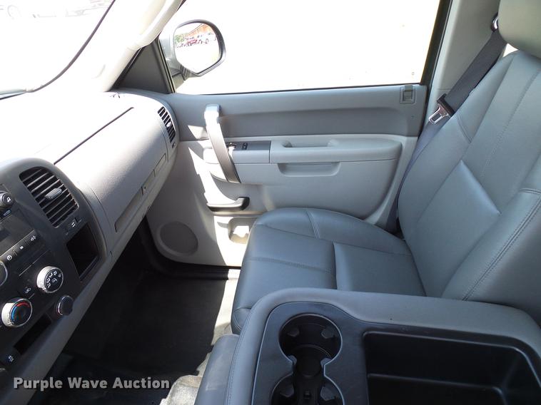 image for item DD5282 2012 Chevrolet Silverado 1500 Ext. Cab pickup truck