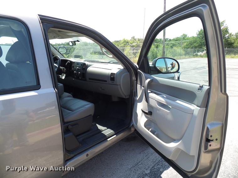 image for item DD5282 2012 Chevrolet Silverado 1500 Ext. Cab pickup truck