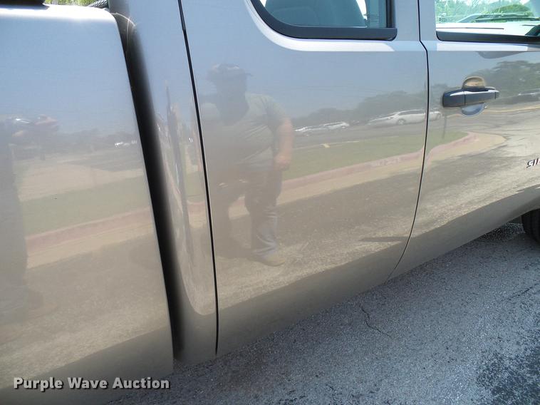 image for item DD5282 2012 Chevrolet Silverado 1500 Ext. Cab pickup truck