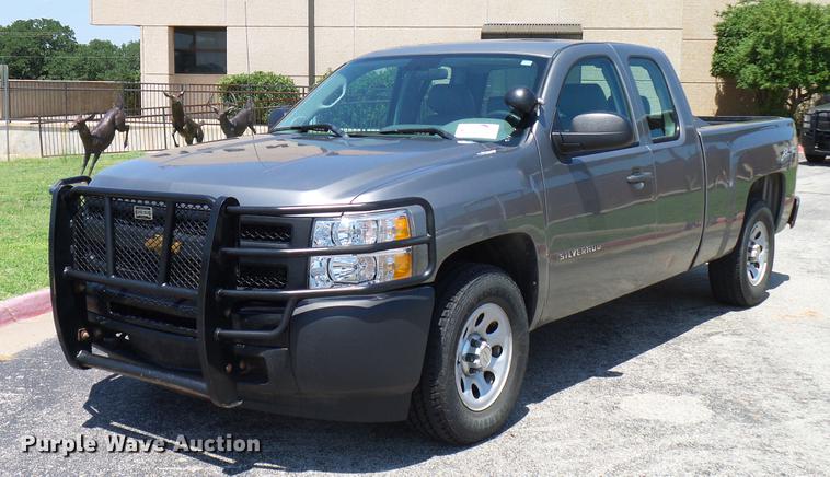 image for item DD5283 2013 Chevrolet Silverado 1500 Ext. Cab pickup truck