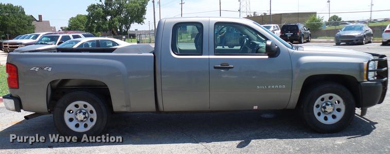 image for item DD5283 2013 Chevrolet Silverado 1500 Ext. Cab pickup truck