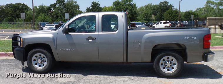image for item DD5283 2013 Chevrolet Silverado 1500 Ext. Cab pickup truck