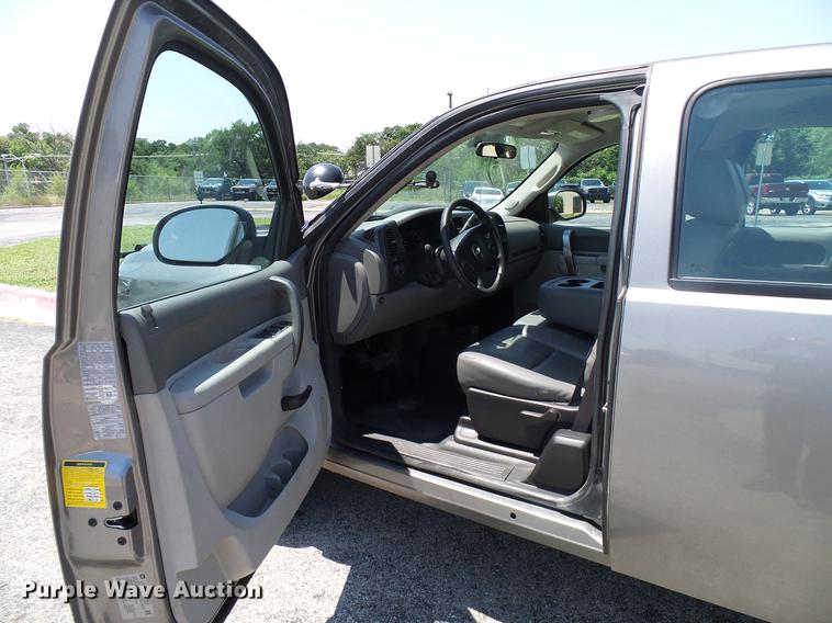 image for item DD5283 2013 Chevrolet Silverado 1500 Ext. Cab pickup truck