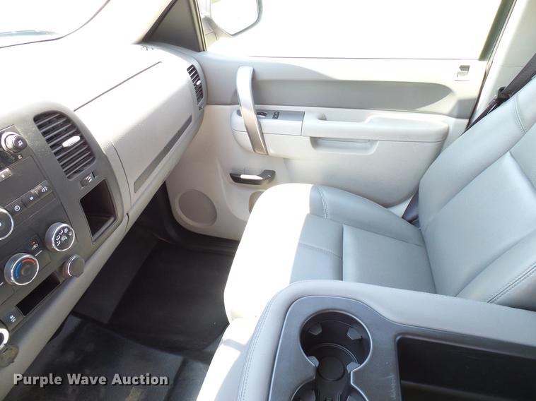 image for item DD5283 2013 Chevrolet Silverado 1500 Ext. Cab pickup truck