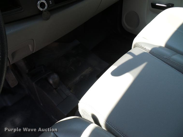 image for item DD5283 2013 Chevrolet Silverado 1500 Ext. Cab pickup truck