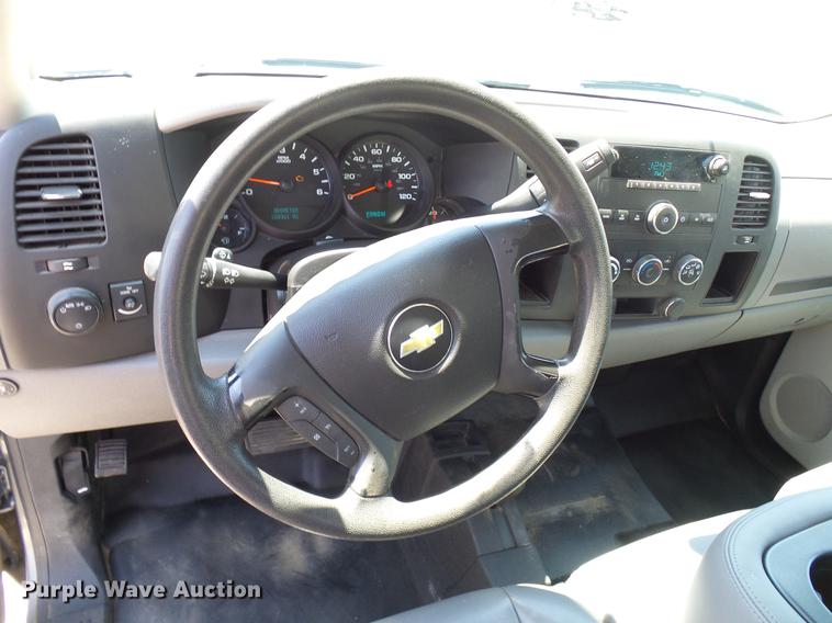 image for item DD5283 2013 Chevrolet Silverado 1500 Ext. Cab pickup truck