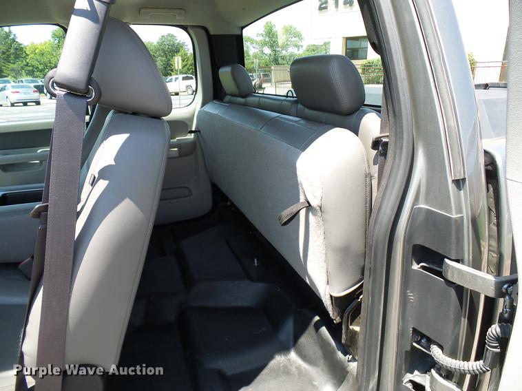 image for item DD5283 2013 Chevrolet Silverado 1500 Ext. Cab pickup truck