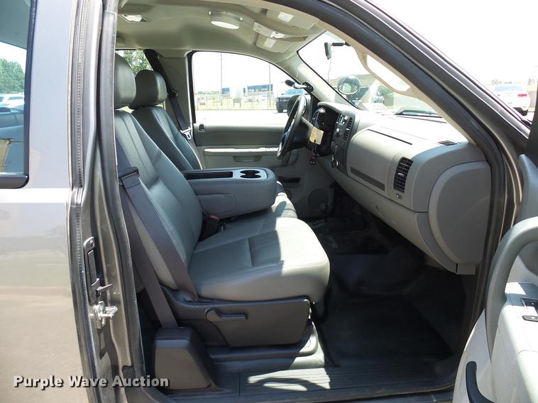 image for item DD5283 2013 Chevrolet Silverado 1500 Ext. Cab pickup truck