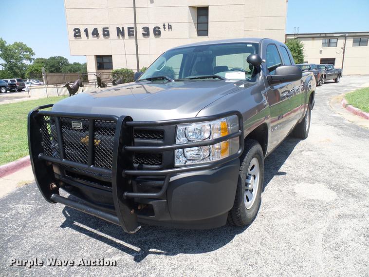 image for item DD5283 2013 Chevrolet Silverado 1500 Ext. Cab pickup truck