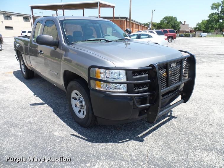 image for item DD5283 2013 Chevrolet Silverado 1500 Ext. Cab pickup truck