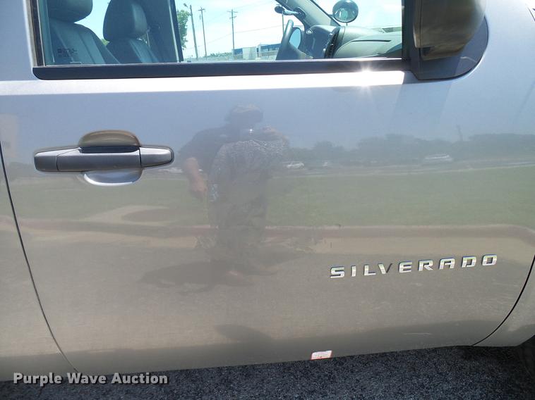 image for item DD5283 2013 Chevrolet Silverado 1500 Ext. Cab pickup truck