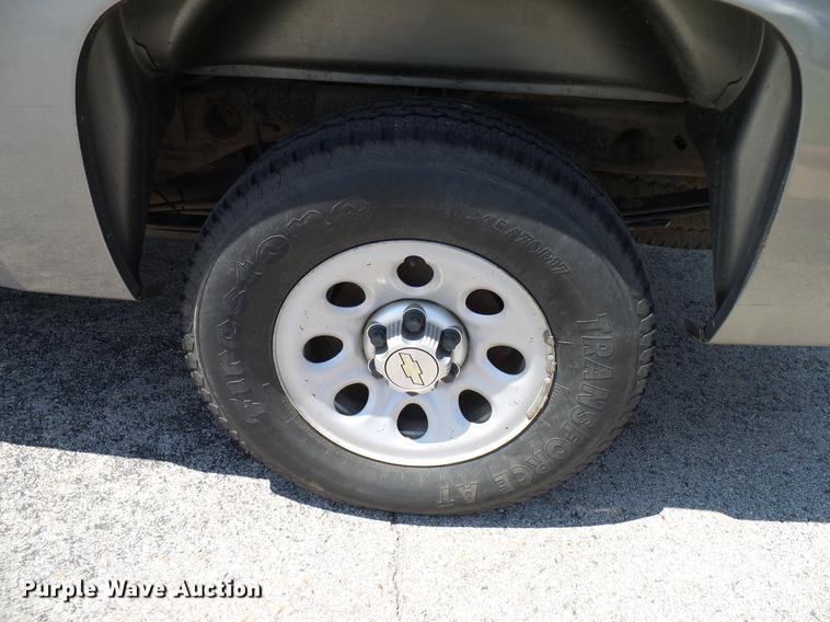 image for item DD5283 2013 Chevrolet Silverado 1500 Ext. Cab pickup truck